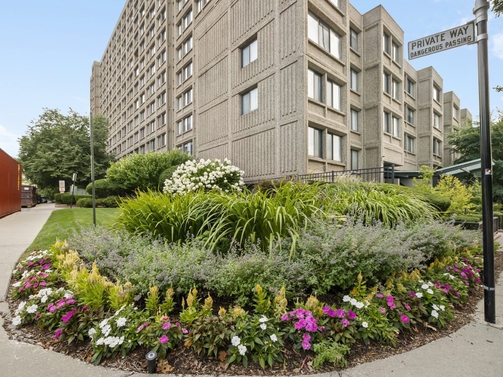 1731 Beacon #202 - Brookline, MA