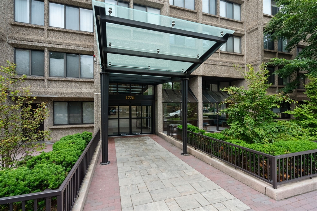 1731 Beacon St #1403 - Brookline, MA