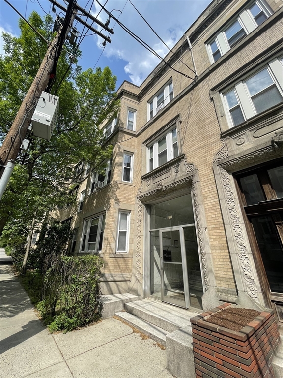 211 Saint Paul St #2 - Brookline, MA