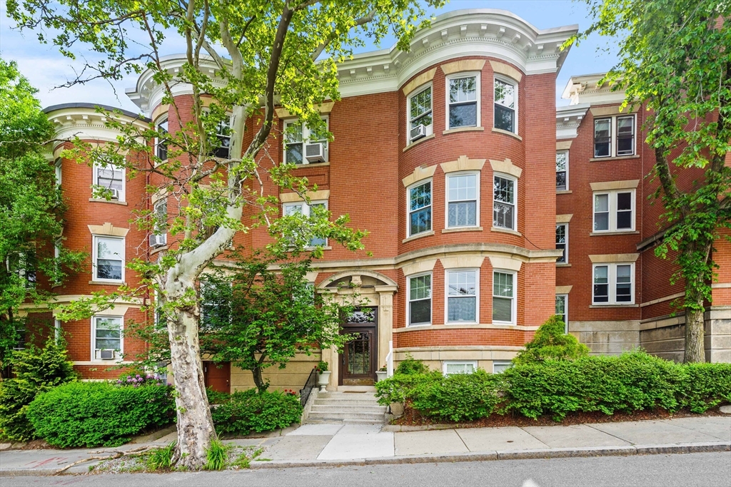 231 Rawson Rd #4 - Brookline, MA