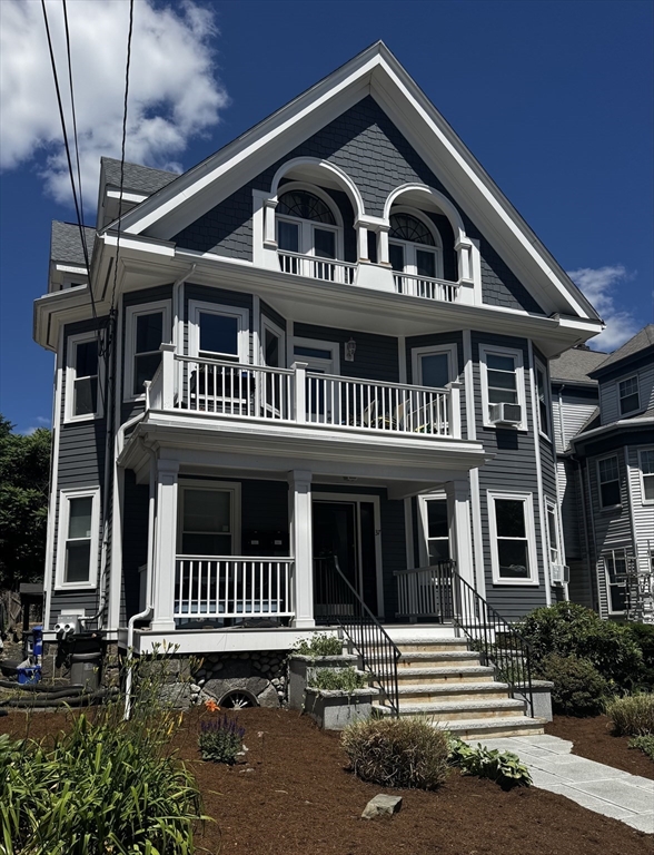 37 Bartlett Crescent #1 - Brookline, MA