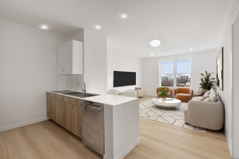 40 Centre St #602 - Brookline, MA