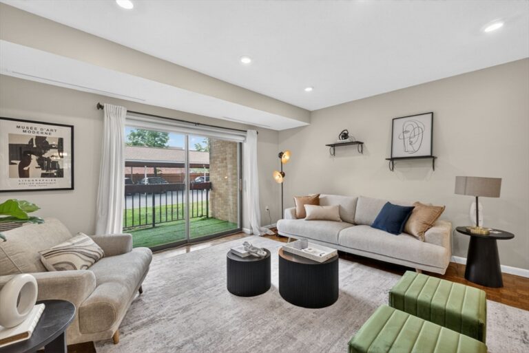 41 Centre St #106 - Brookline, MA