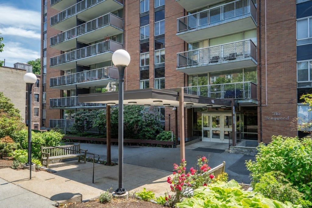 45 Longwood Ave #408 - Brookline, MA
