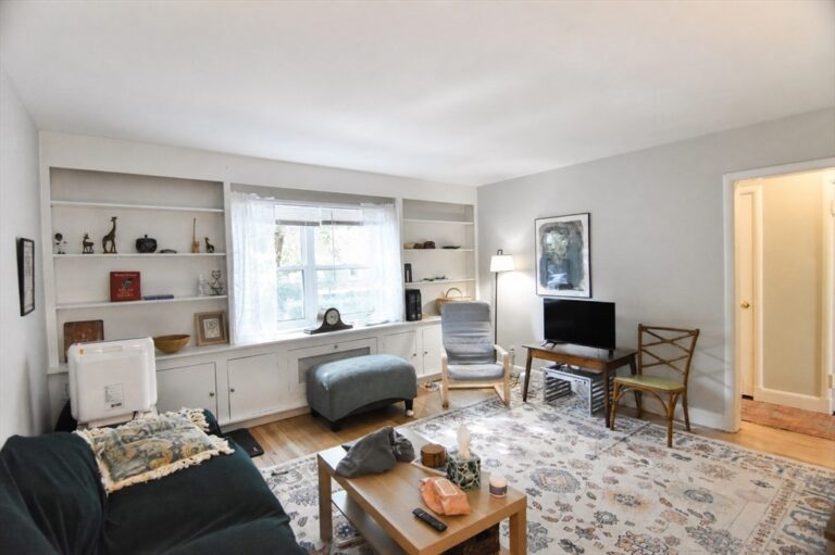 5 Alton Court #1