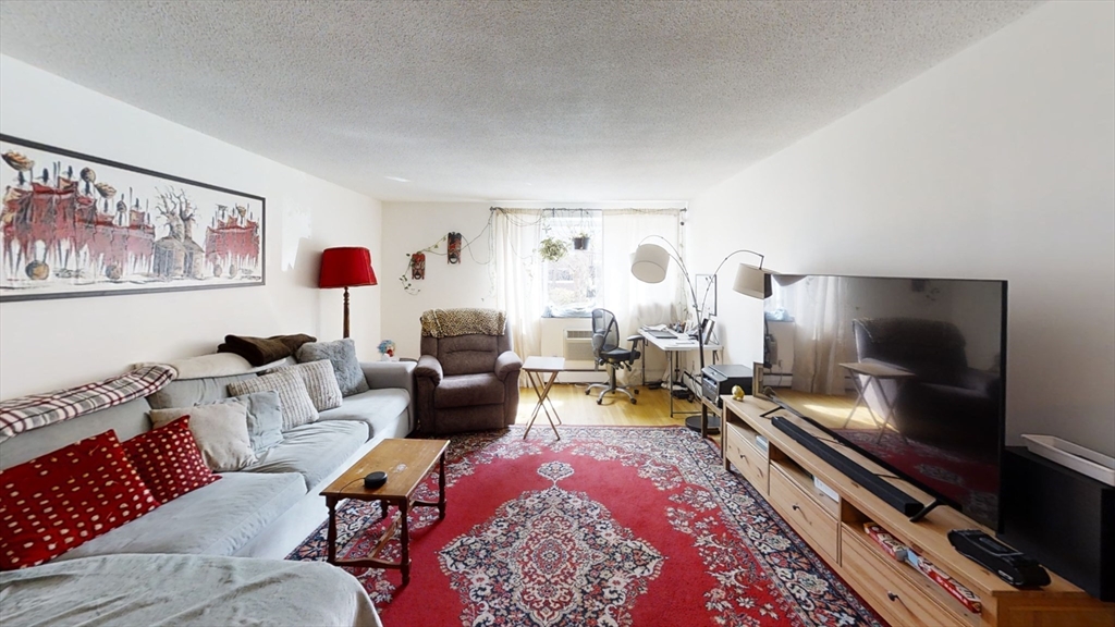 50 Green St #202 - Brookline, MA