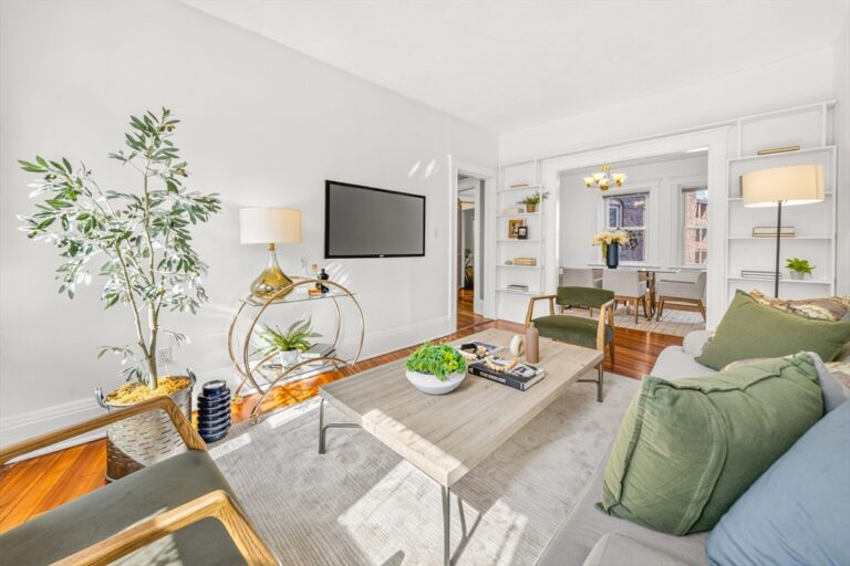 551 Brookline Ave #4 - Brookline, MA