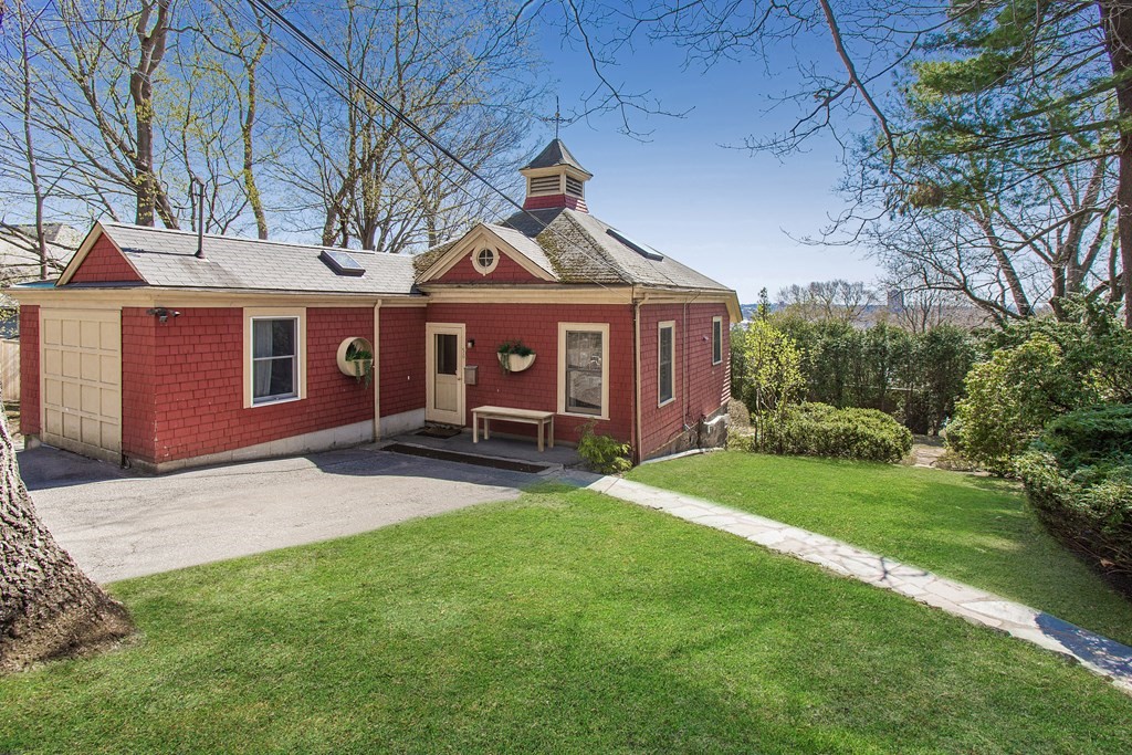 56 Colbourne Crescent - Brookline, MA