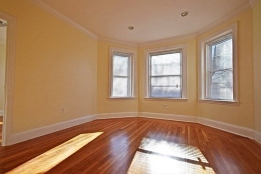 73 Thatcher St #302 - Brookline, MA