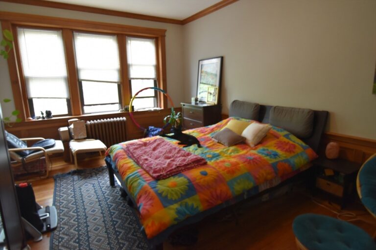 9 Greenway Ct. #2 - Brookline, MA