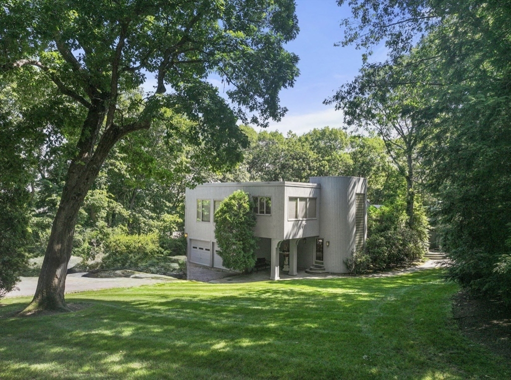 108 Codman Rd - Brookline, MA