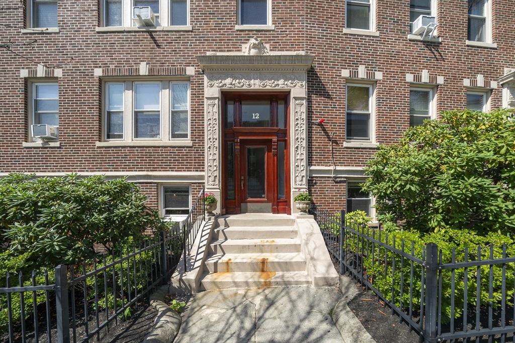 12 James Street #b 12 James Street #B - Brookline, MA