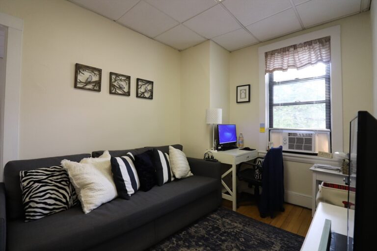 120 Babcock St ##32B - Brookline, MA