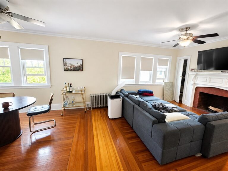 1217 Beacon St #7 - Brookline, MA