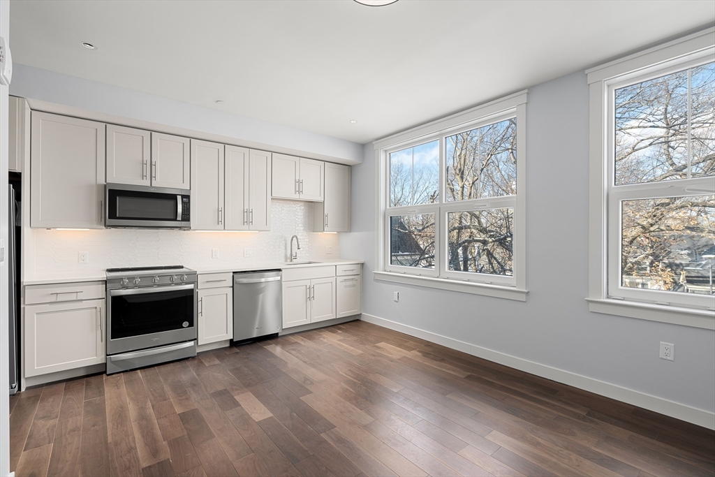 136 Babcock St #305 - Brookline, MA