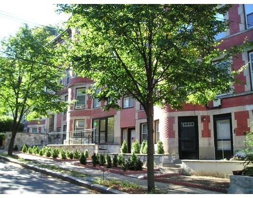 15-17 University Road #23