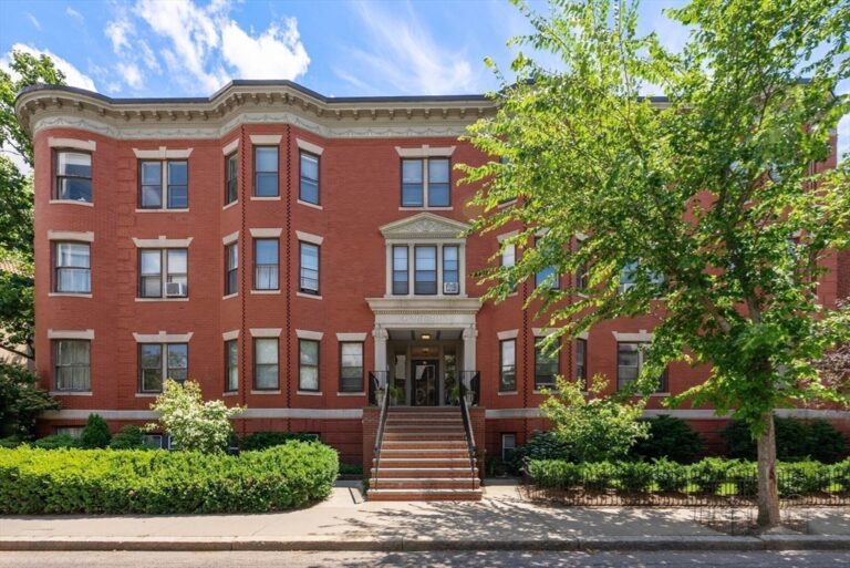 16 Garrison Road #8