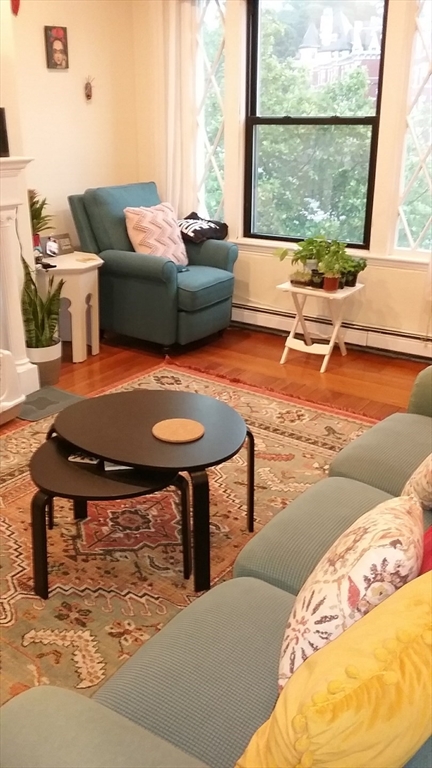 1672 Beacon St #3A - Brookline, MA