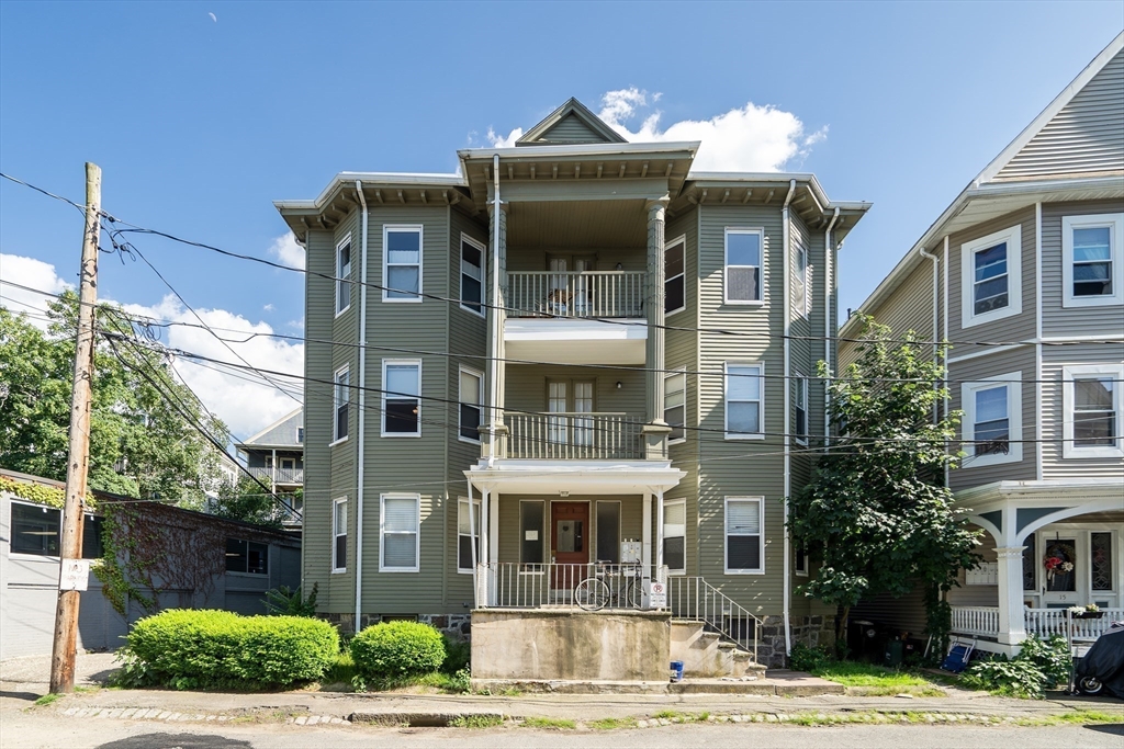 17 E Milton Rd #1 - Brookline, MA