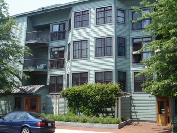 185 High St #303