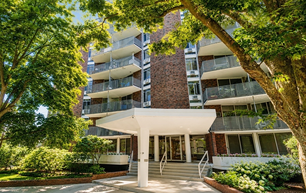 19 Winchester St #402 - Brookline, MA