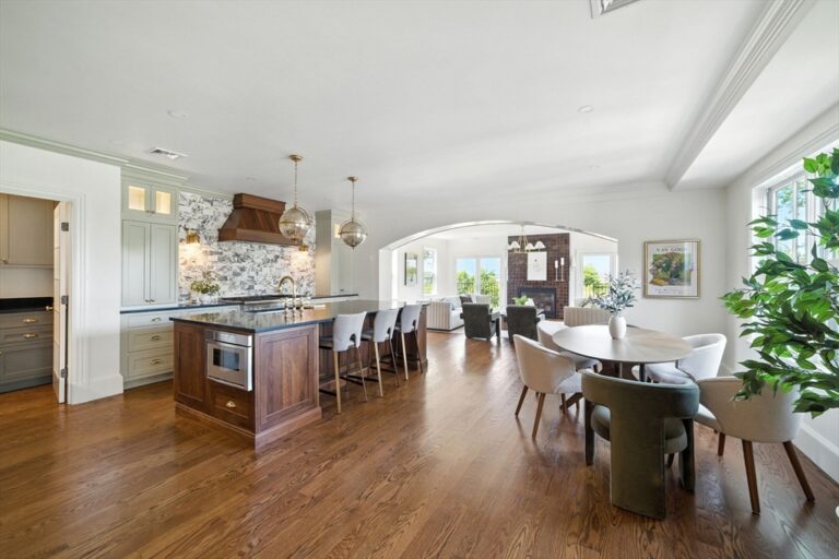 197 Winchester St #197 - Brookline, MA