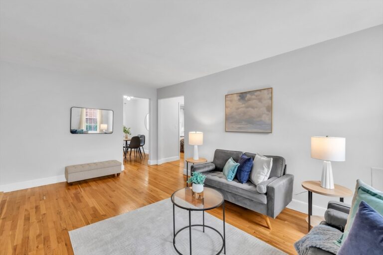21 Englewood Ave #2 - Brookline, MA
