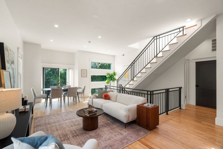 57-59 Highland Rd #59 - Brookline, MA