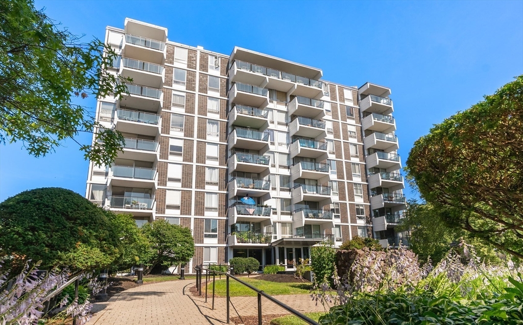 60 Babcock St #53 - Brookline, MA