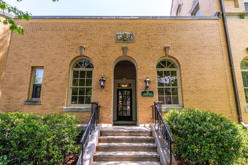 60 E Glen Rd #306 60 E Glen Rd #306 - Brookline, MA