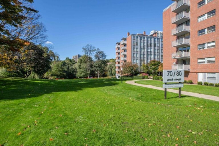 80 Park St #25 - Brookline, MA