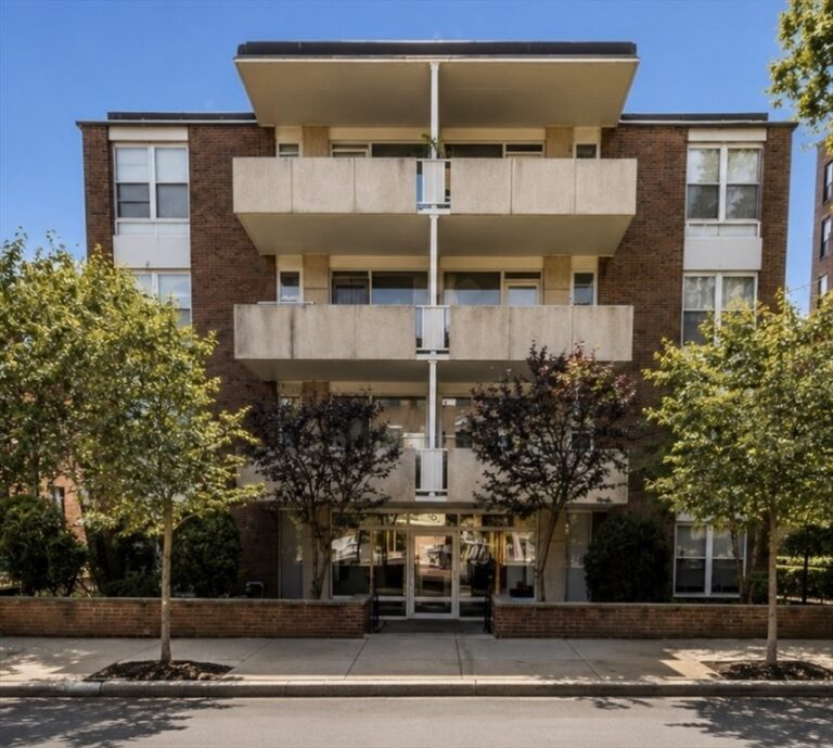 100 Marion St #B - Brookline, MA