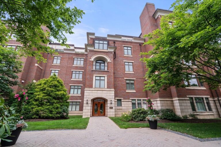 120 Seaver Street #U:C401 - Brookline, MA