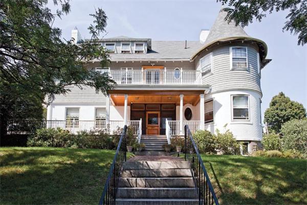 133 Salisbury Road - Brookline, MA