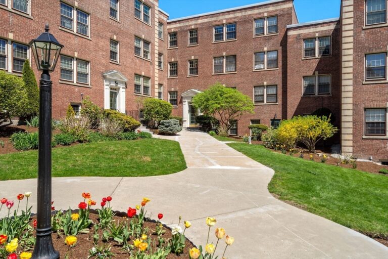 1490 Beacon St #3 - Brookline, MA
