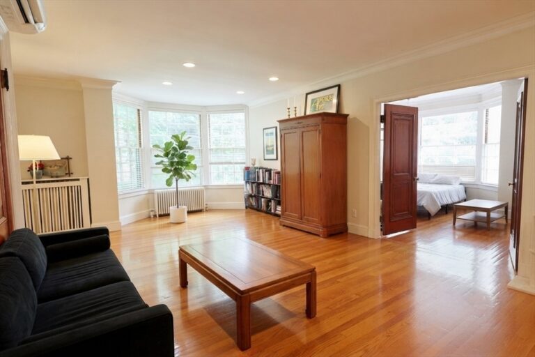 1514 Beacon #36F