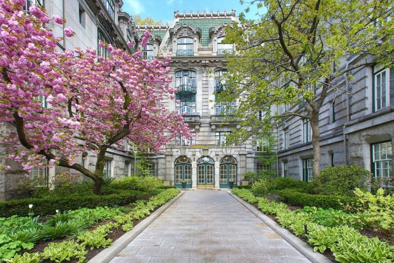 1514 Beacon St #27