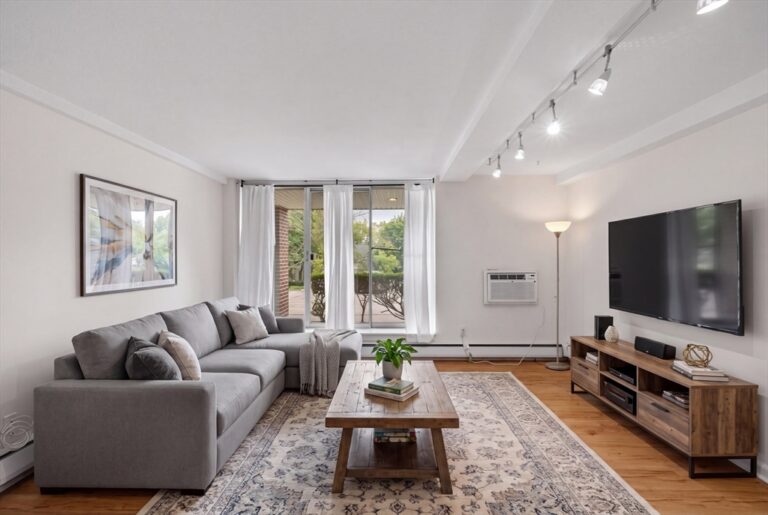 16 Addington Rd #12 - Brookline, MA
