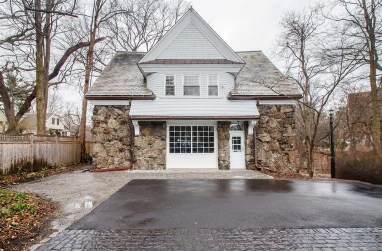 259 Kent #R - Brookline, MA