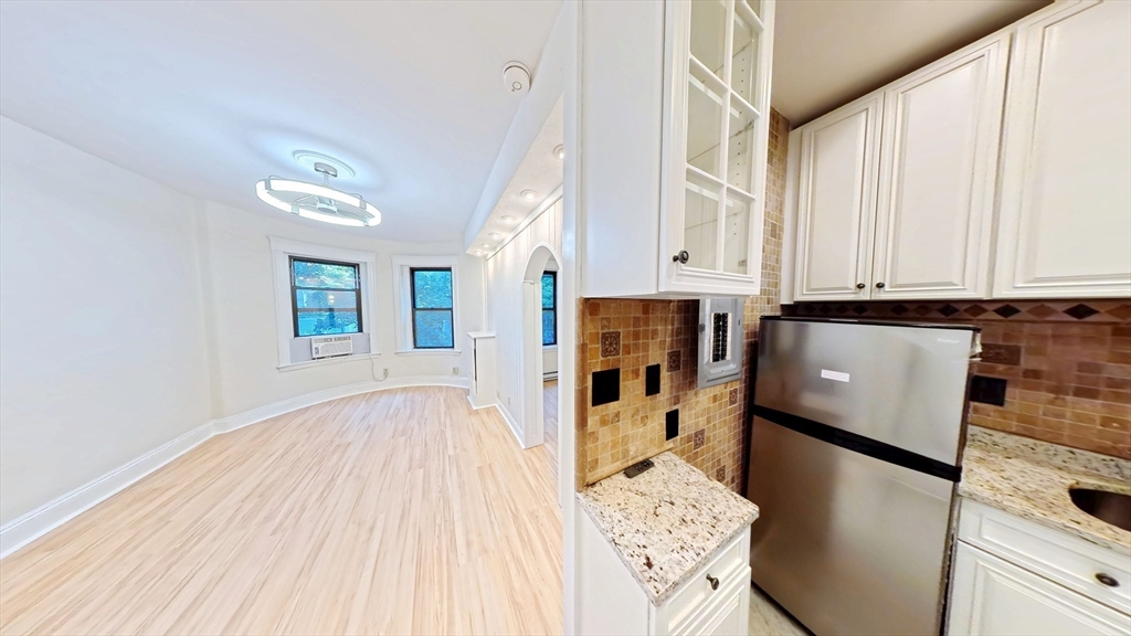 40 Winchester St #8 - Brookline, MA