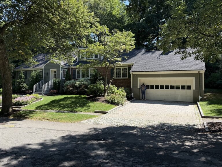 44 Valley Rd - Brookline, MA