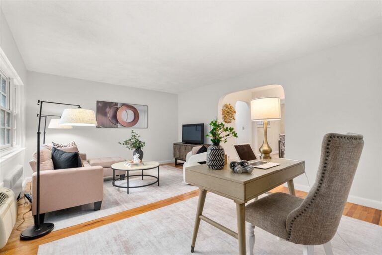 648 Washington St #5 - Brookline, MA