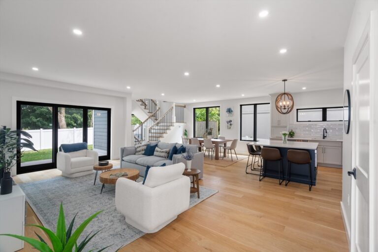 811 Heath St #Rear - Brookline, MA