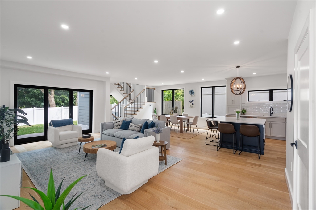 811 Heath St #rear 811 Heath St #Rear - Brookline, MA