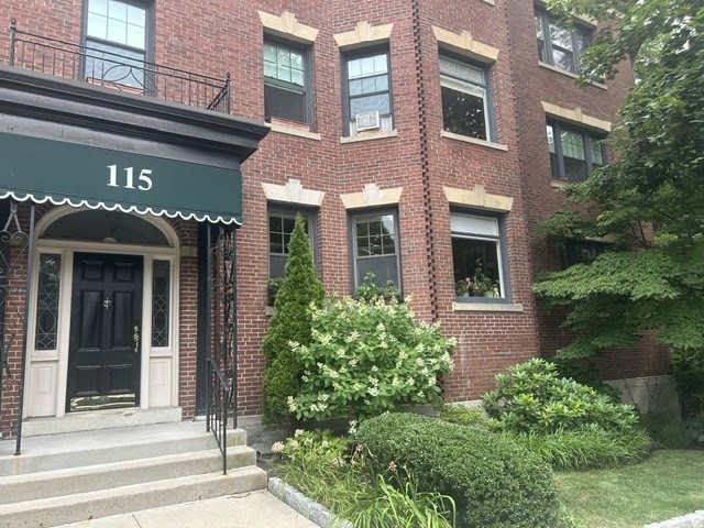 115 Freeman St #1 - Brookline, MA