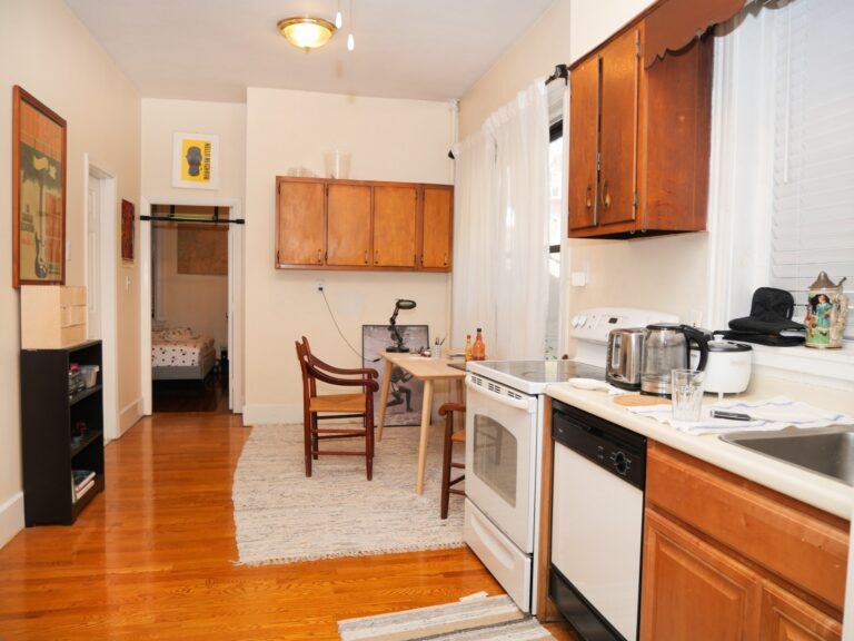 1482 Beacon #16 - Brookline, MA