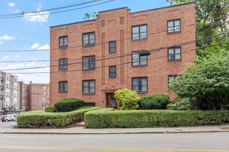 159 St Paul Street #1 - Brookline, MA