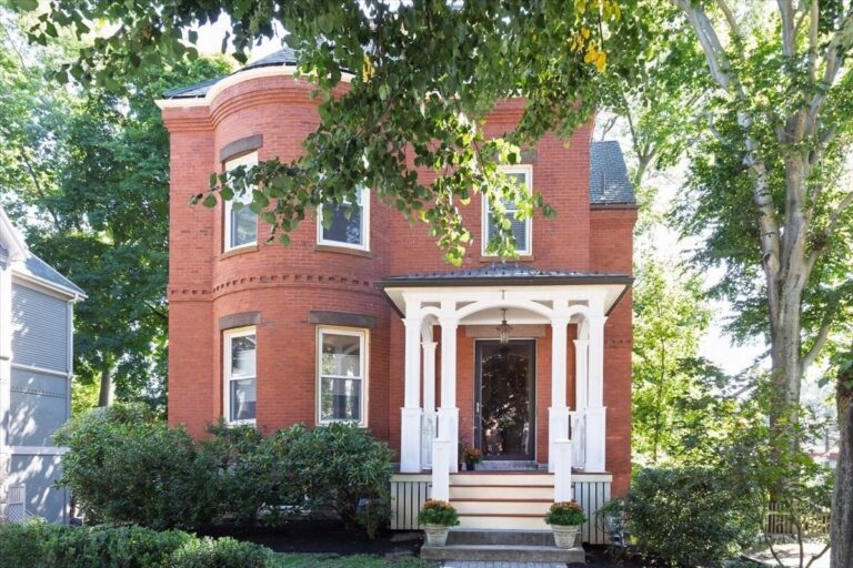 16 Kent Sq. #2 - Brookline, MA