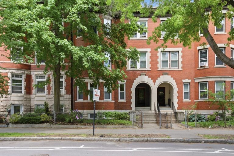 1896 Beacon St #3A - Brookline, MA