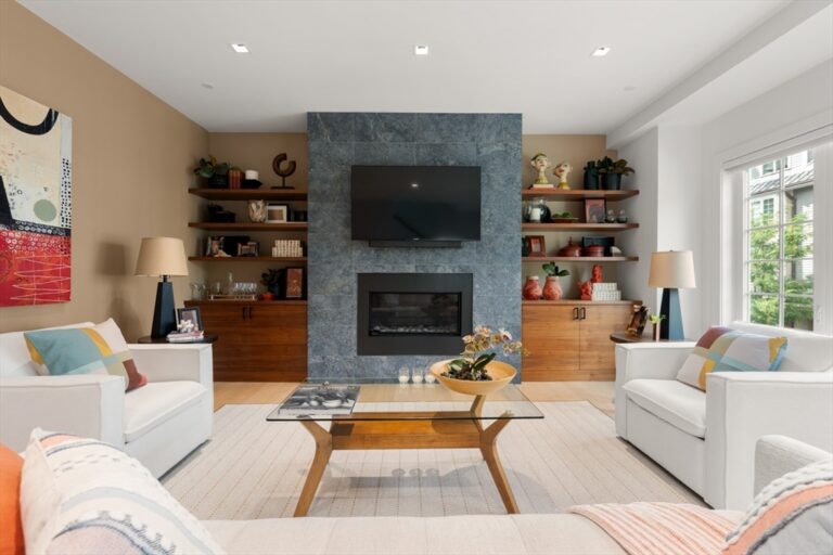 21 Crowninshield Rd #2-1 - Brookline, MA
